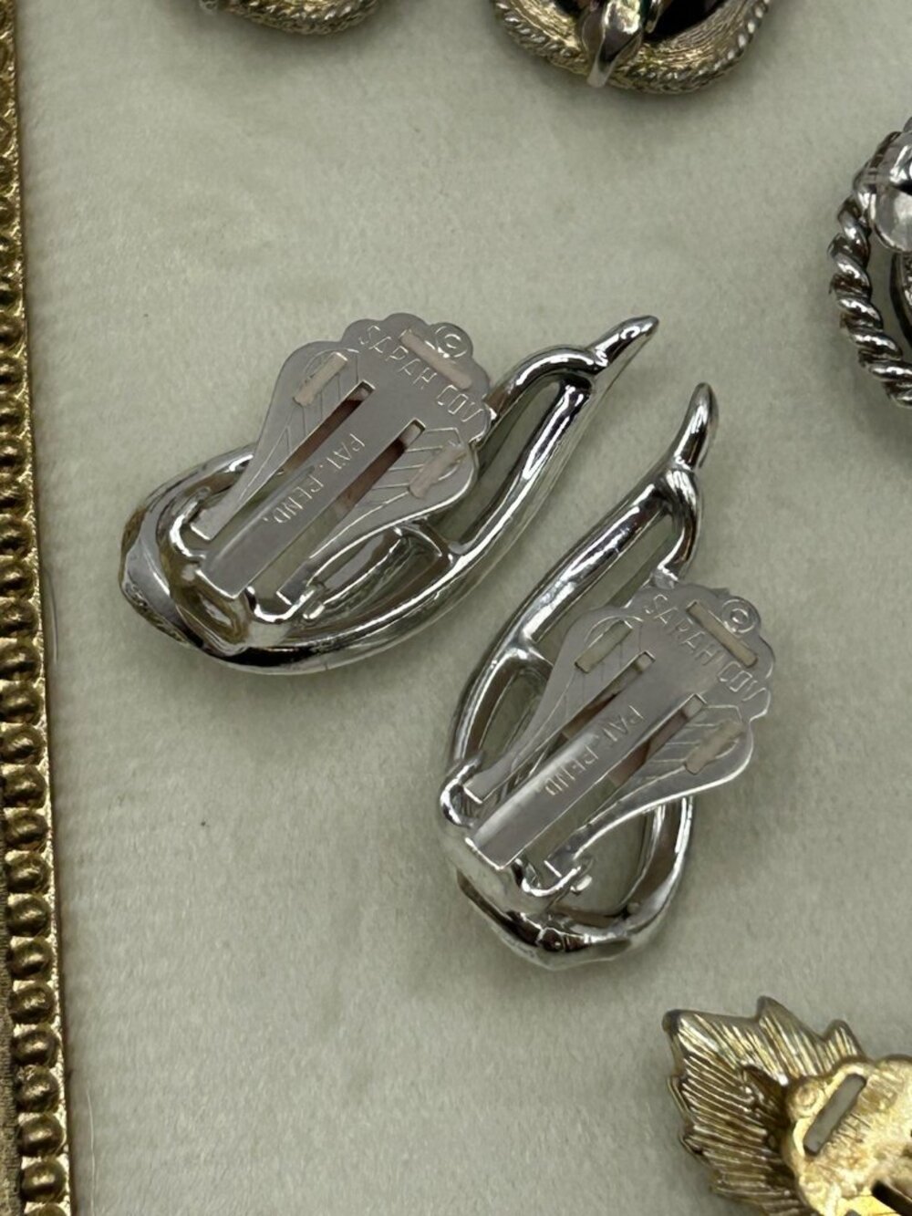 Vintage Sarah Coventry Clip On Earrings Set of 4 Mixed Designs Jewelry Leaves - Picture 10 of 12